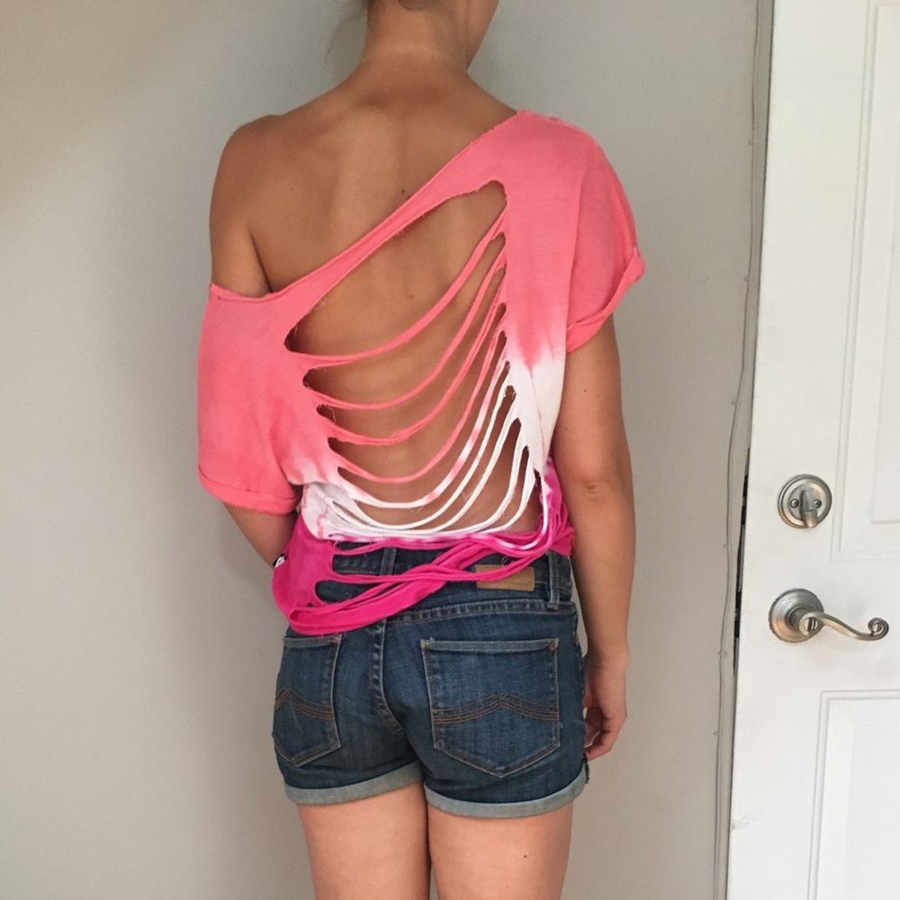 Slouchy tie die shirt.