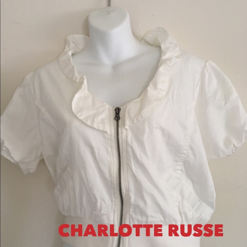 NWT. CHARLOTTE RUSSE CROP JACKET