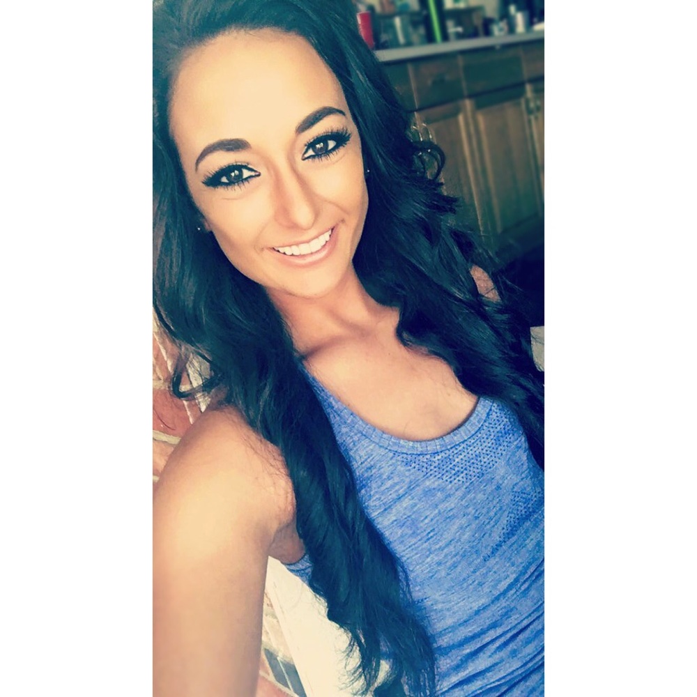 Meet your Posher, Karissa