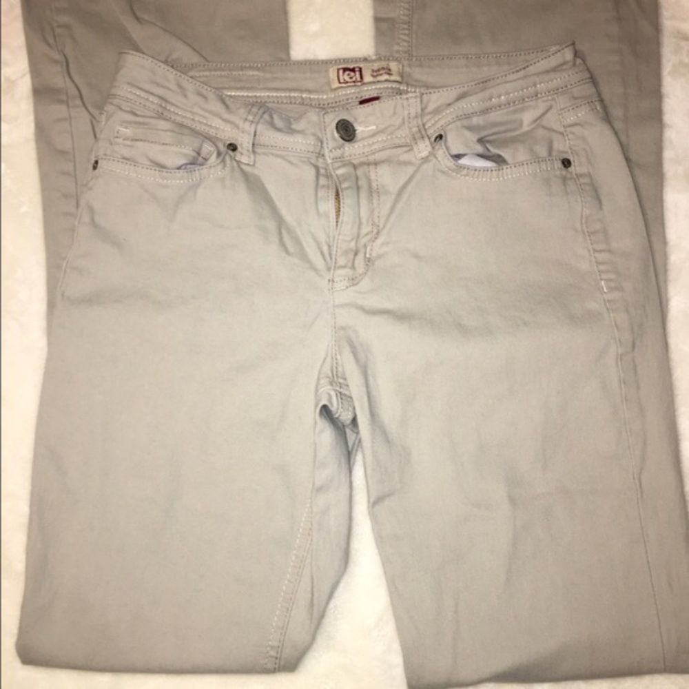 2 pair causal khaki junior pants. Size 5 & 7