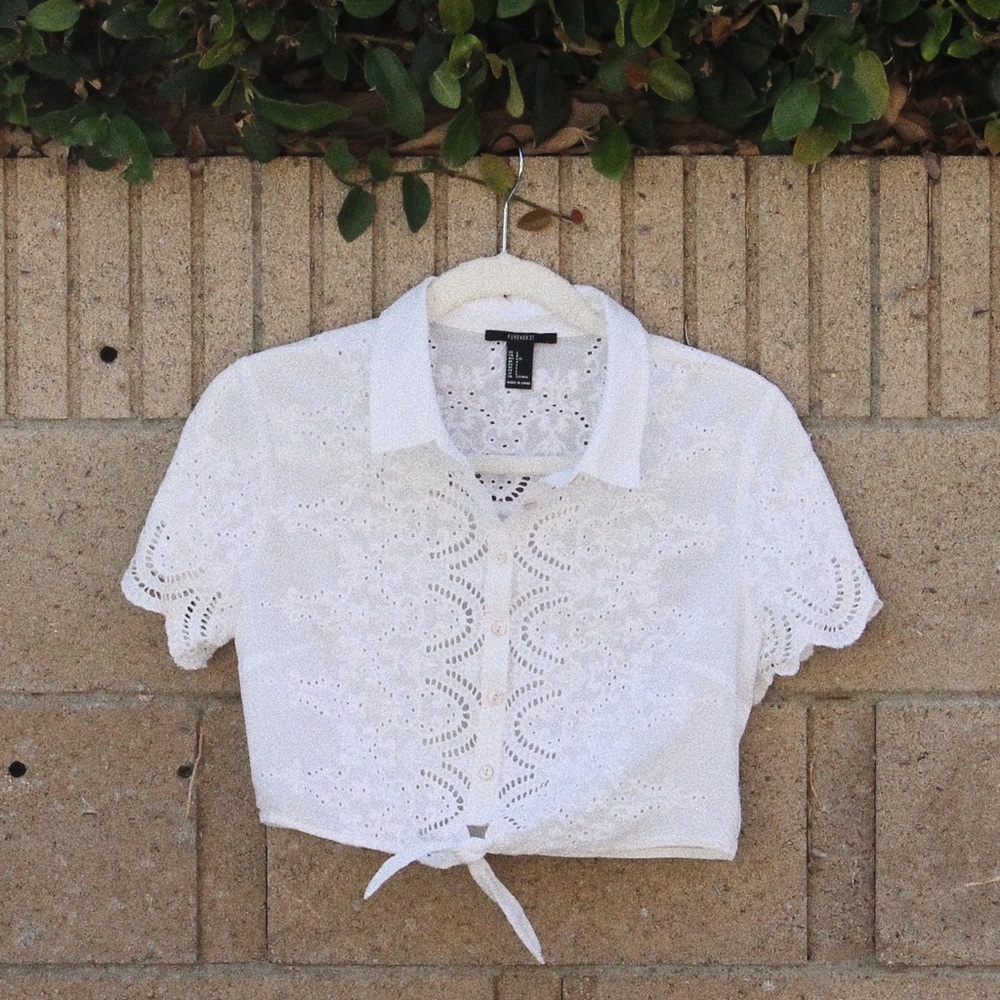 embroidered white crop top ✨