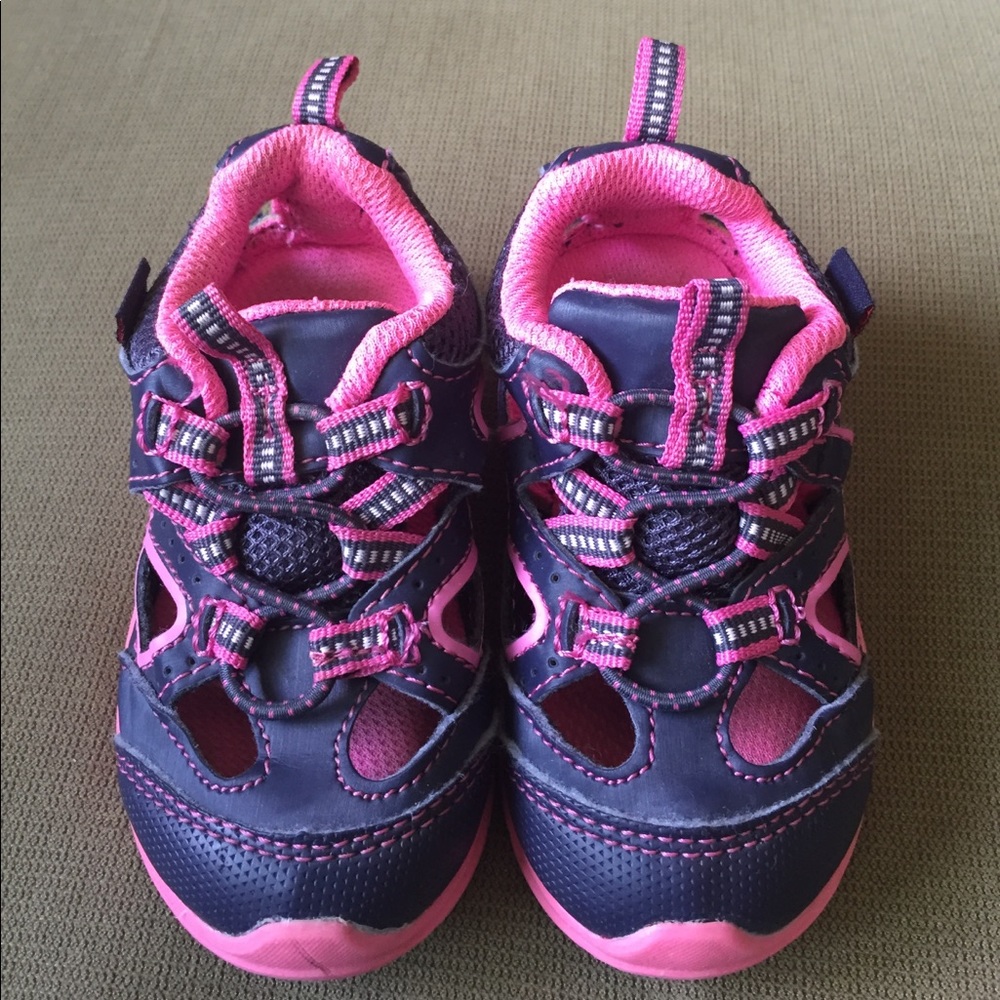 Baby Oshkosh shoes