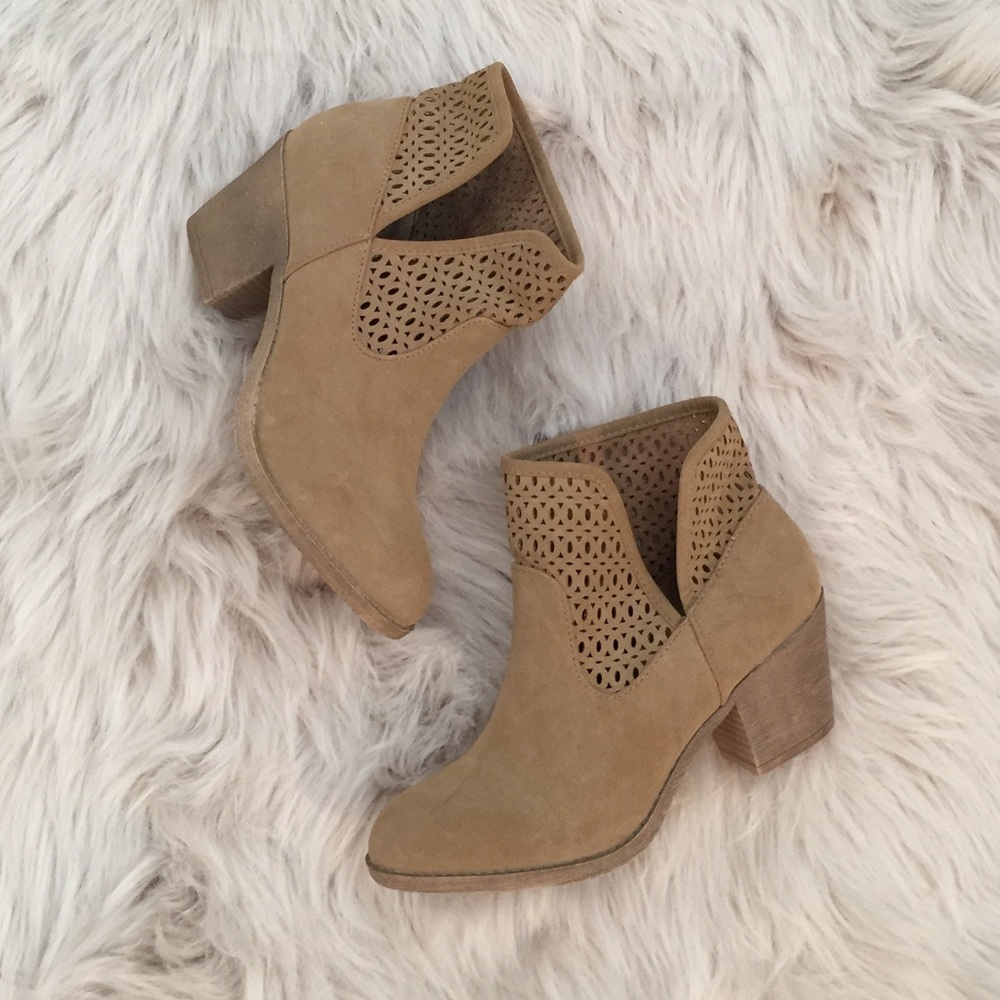 FIRM✨Rocketdog✨ booties Sz 8