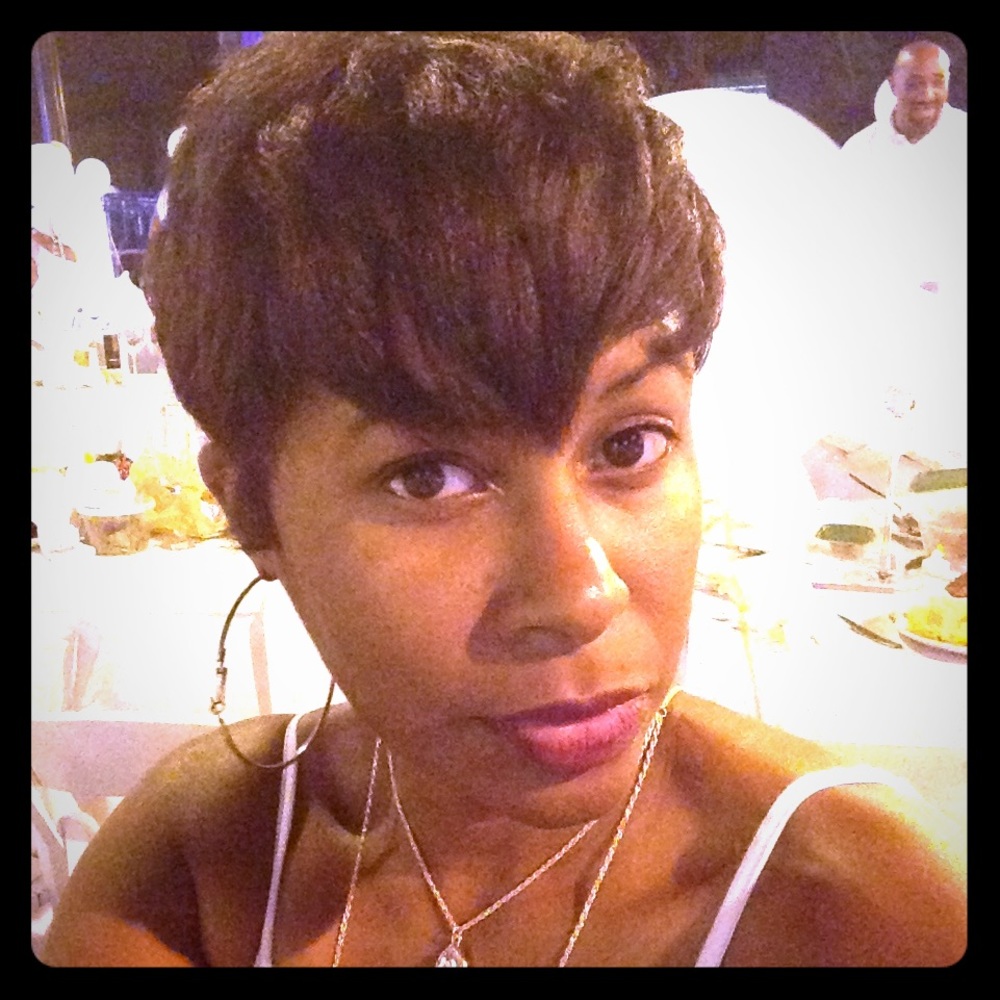 Meet your Posher, Niya