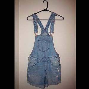 Denim Overall Shorts !