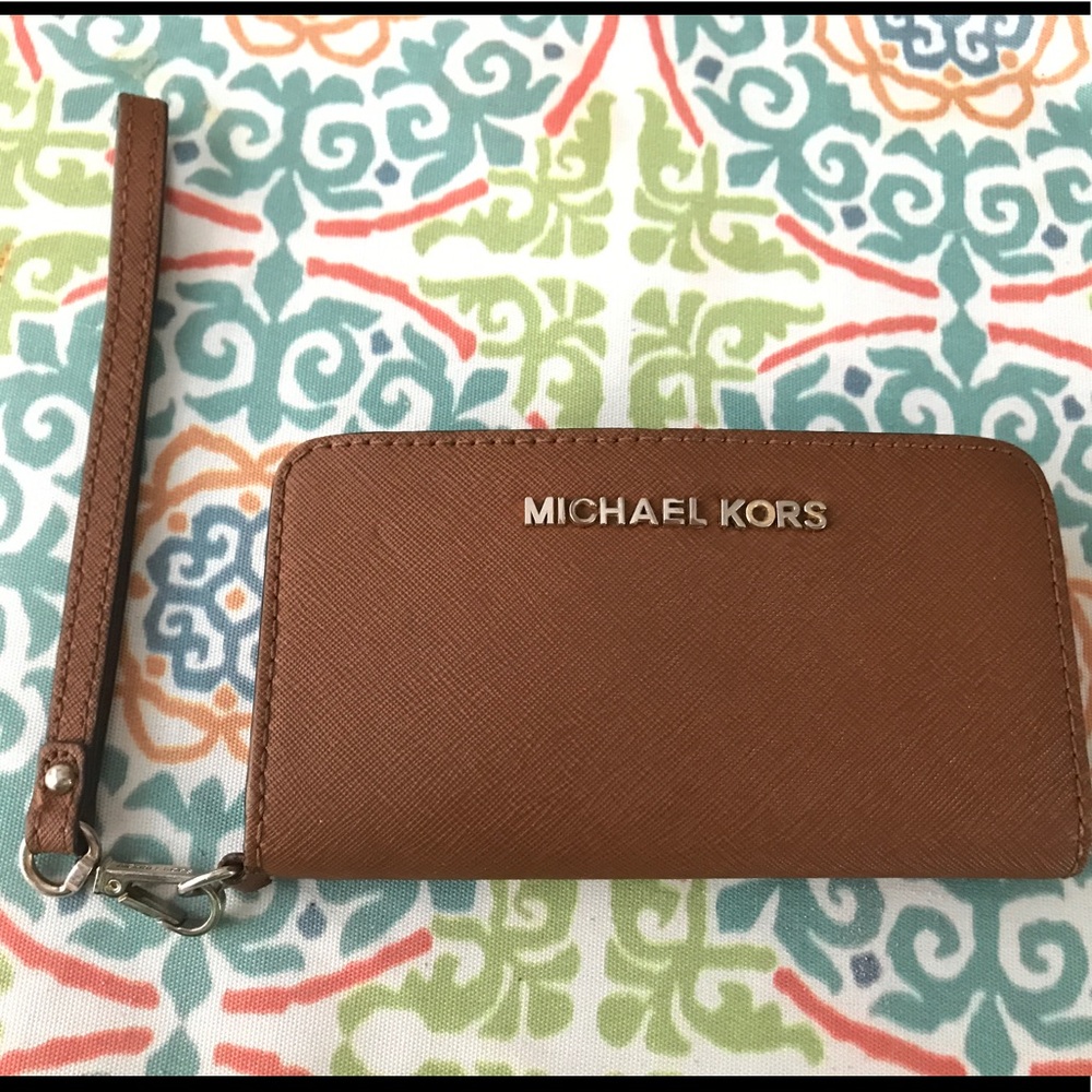 Michael Kors wristlet