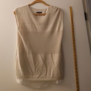 Beige knit sleeveless shirt