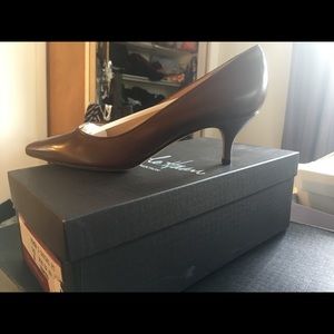 Brand New Cole Haan chocolate leather pumps 9.5B