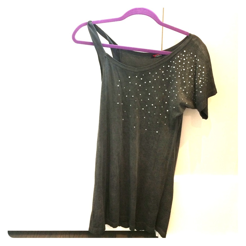 NEVER WORN Tparty top