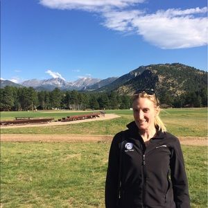 Meet your Posher, Whitney