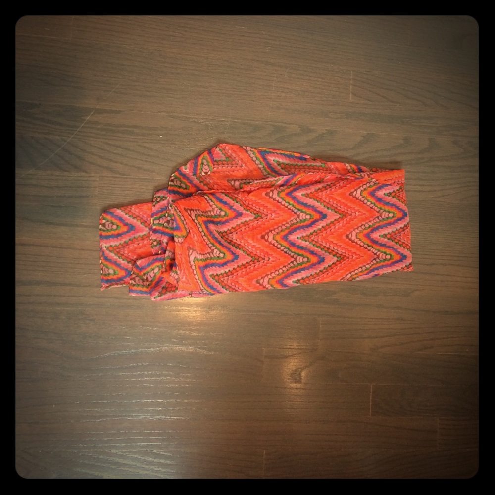 Patterned g summer scarf