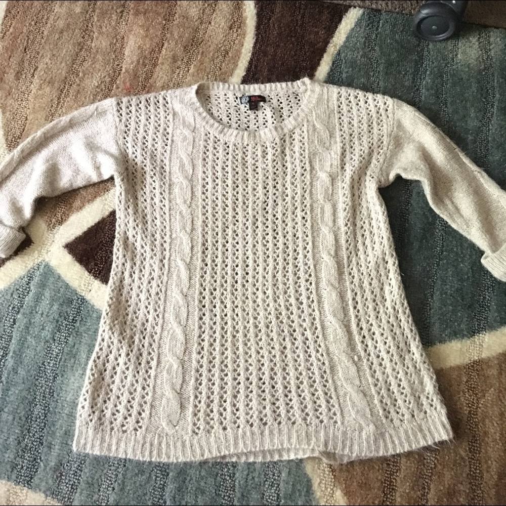 Women's sweater