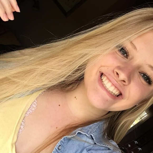 Meet your Posher, Kylie - Picture 1 of 1