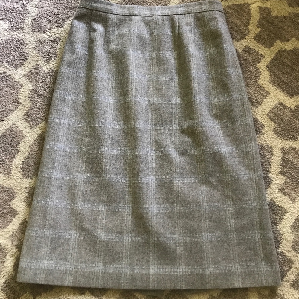 ***Wool skirt