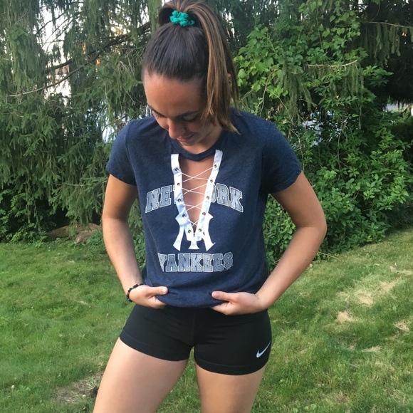 Handmade Yankees Lace Up Tee - Picture 2 of 2