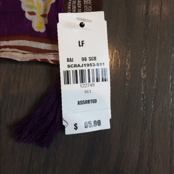 LF NEW WITH TAGS bright raj scarf/wrap - Picture 3 of 3