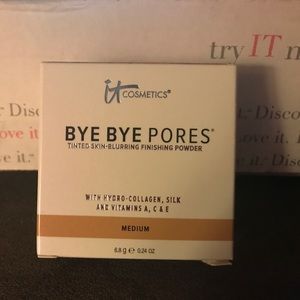 Bye Bye Pores IT Cosmetics Medium-New!
