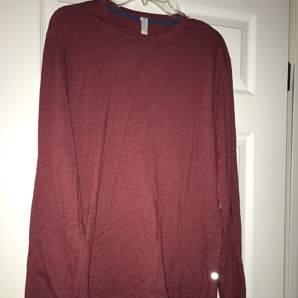 Lululemon men's red long sleeve shirt size L