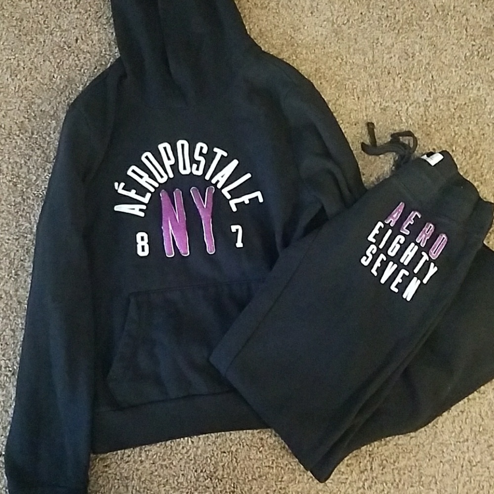 Aeropostale sweatsuit