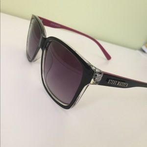 Steve Madden Sun Glasses
