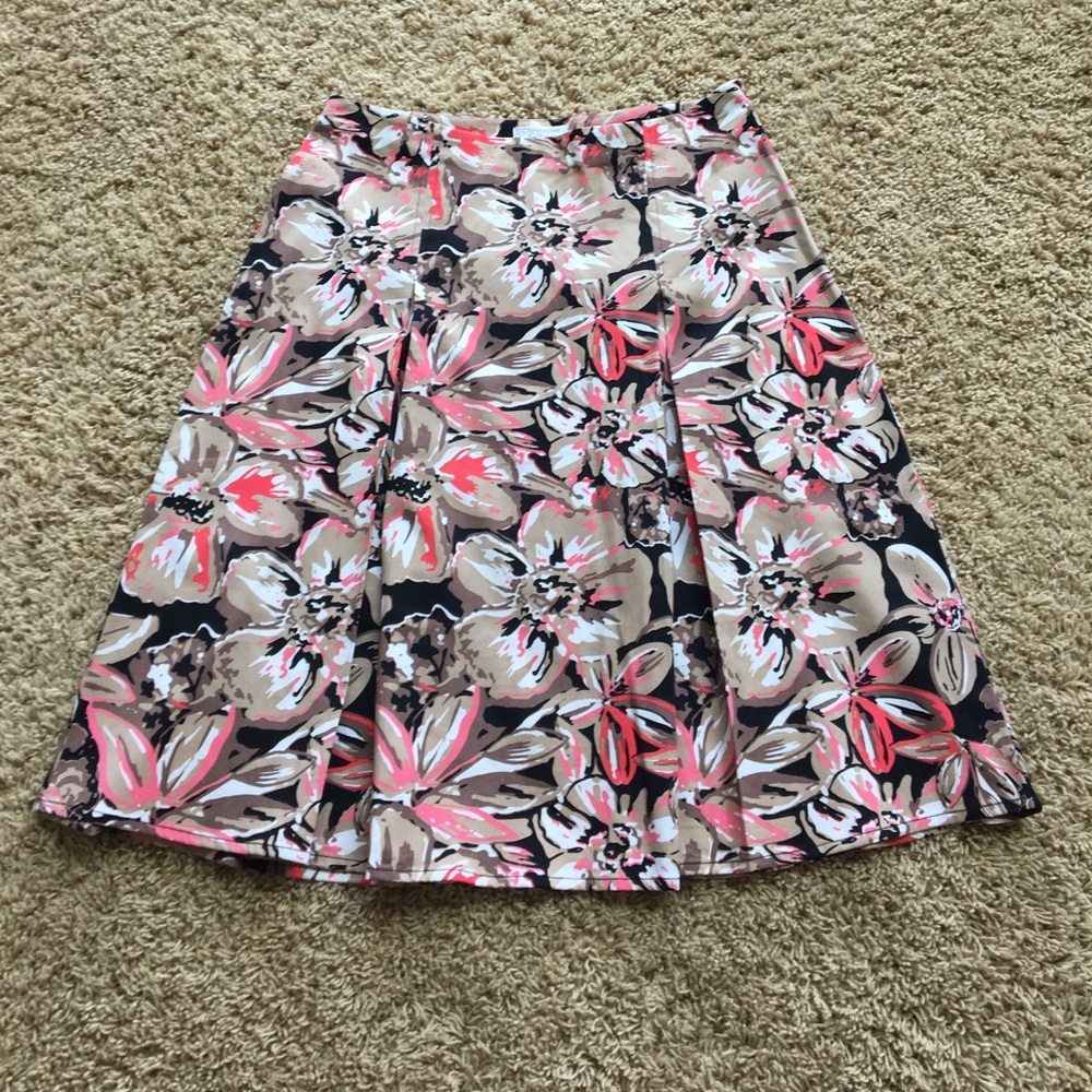 NWT! Floral Christopher and banks skirt