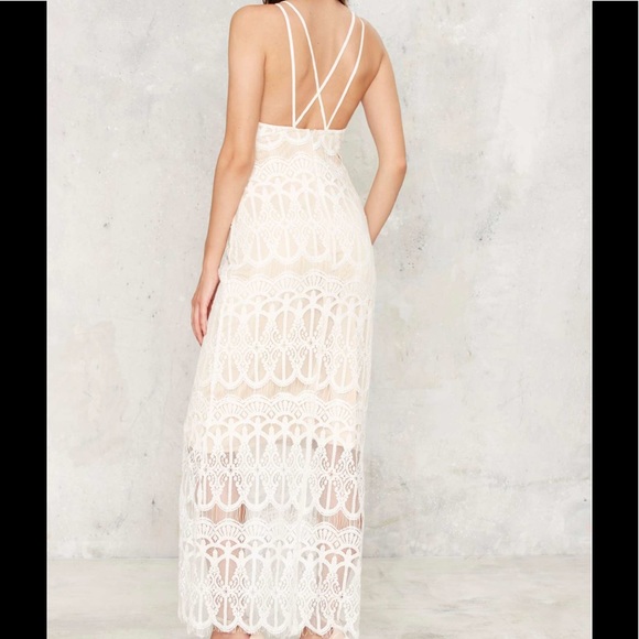 R100 Emilia lace maxi dress - Picture 2 of 3
