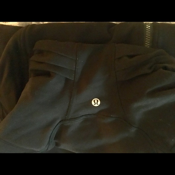 Lululemon jacket - Picture 4 of 7