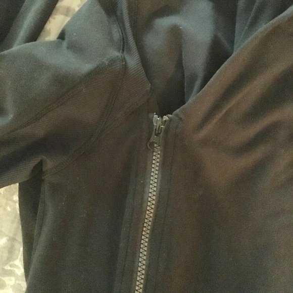 Lululemon jacket - Picture 6 of 7
