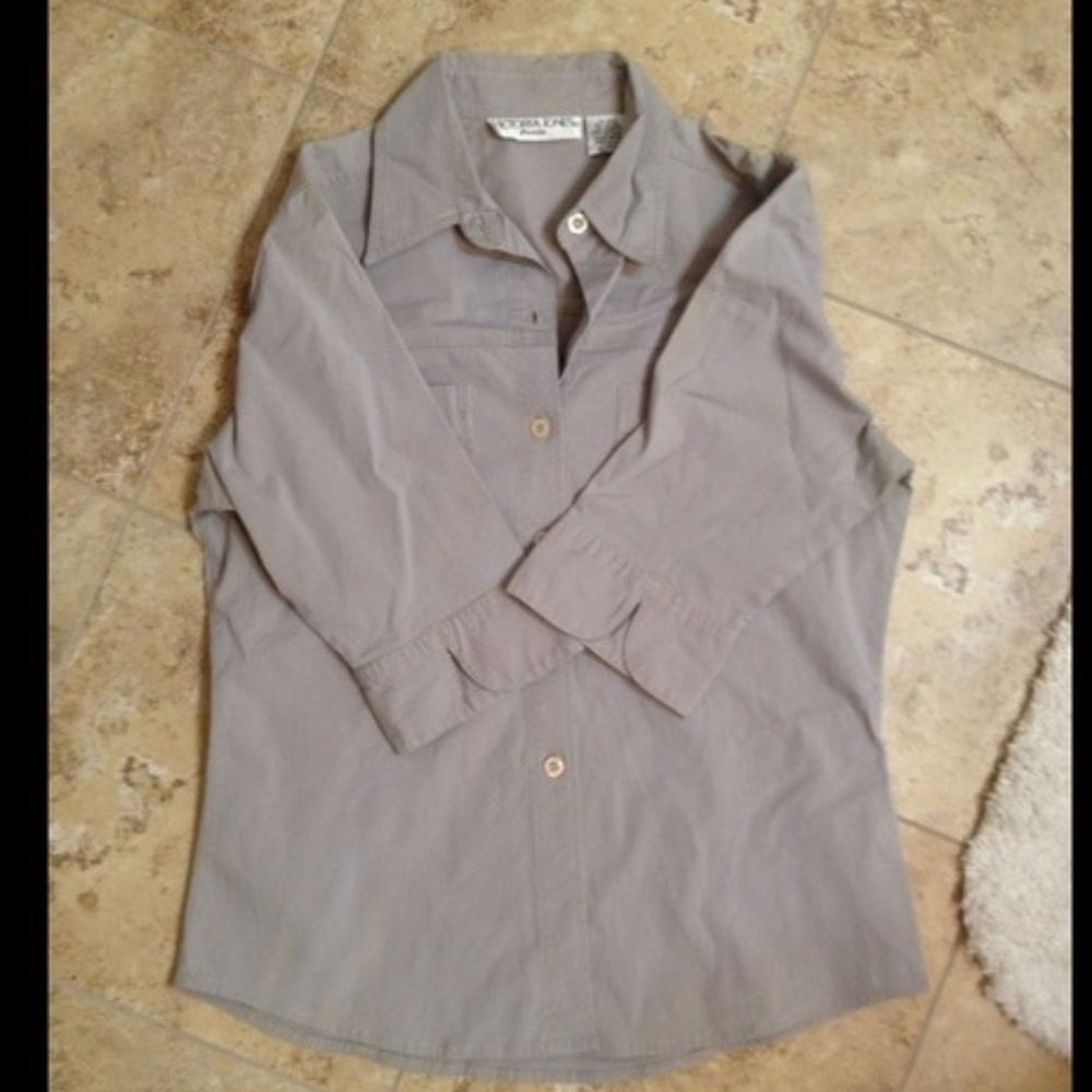 Gray/Green Button Down Shirt with 3/4 Sleeves