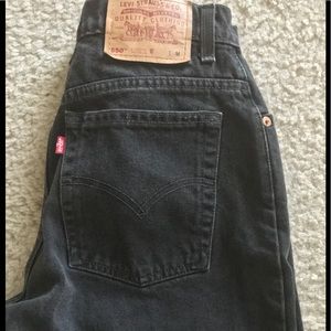 Vintage Black Levis (mom jeans)