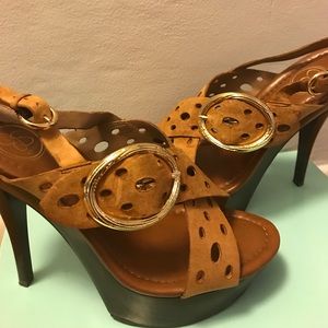 Jessica Simpson Platform Heel