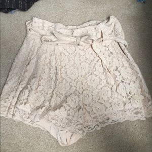 Cream Lace High-Waisted Tie Shorts