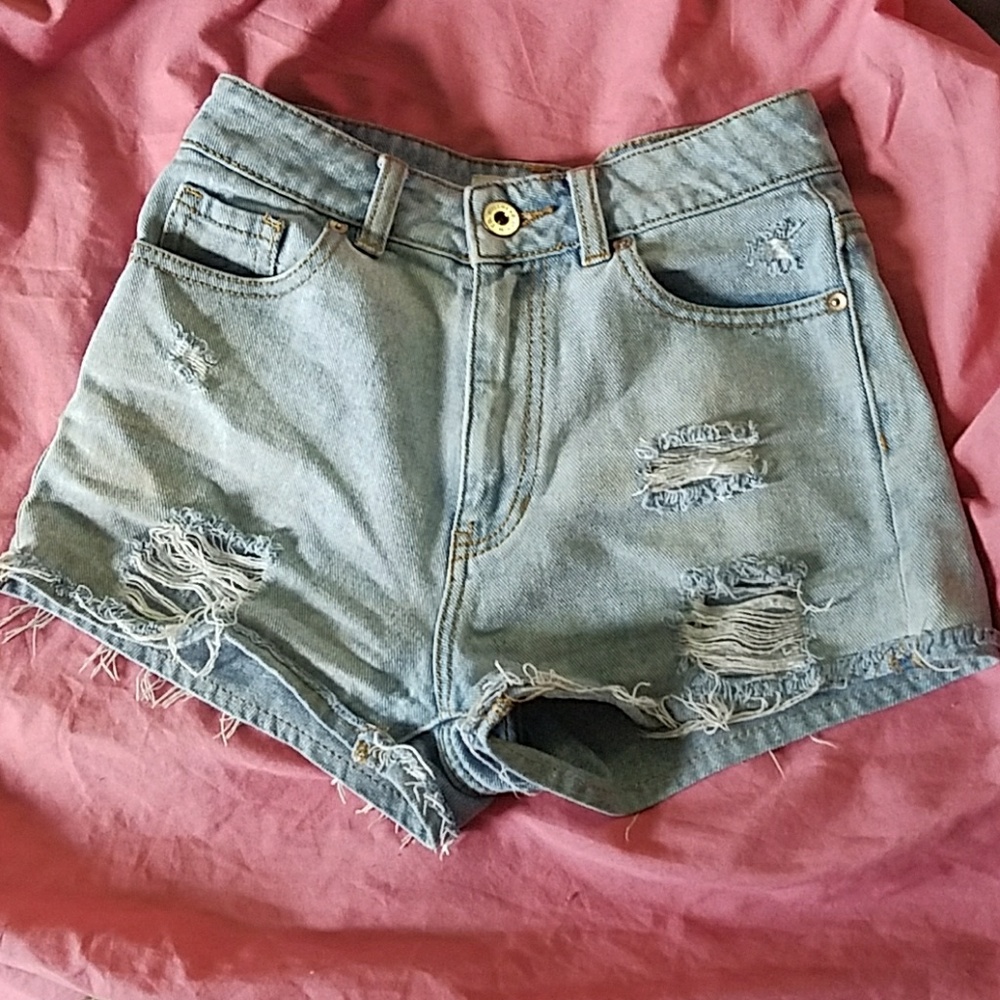 Bullhead High waisted mom shorts