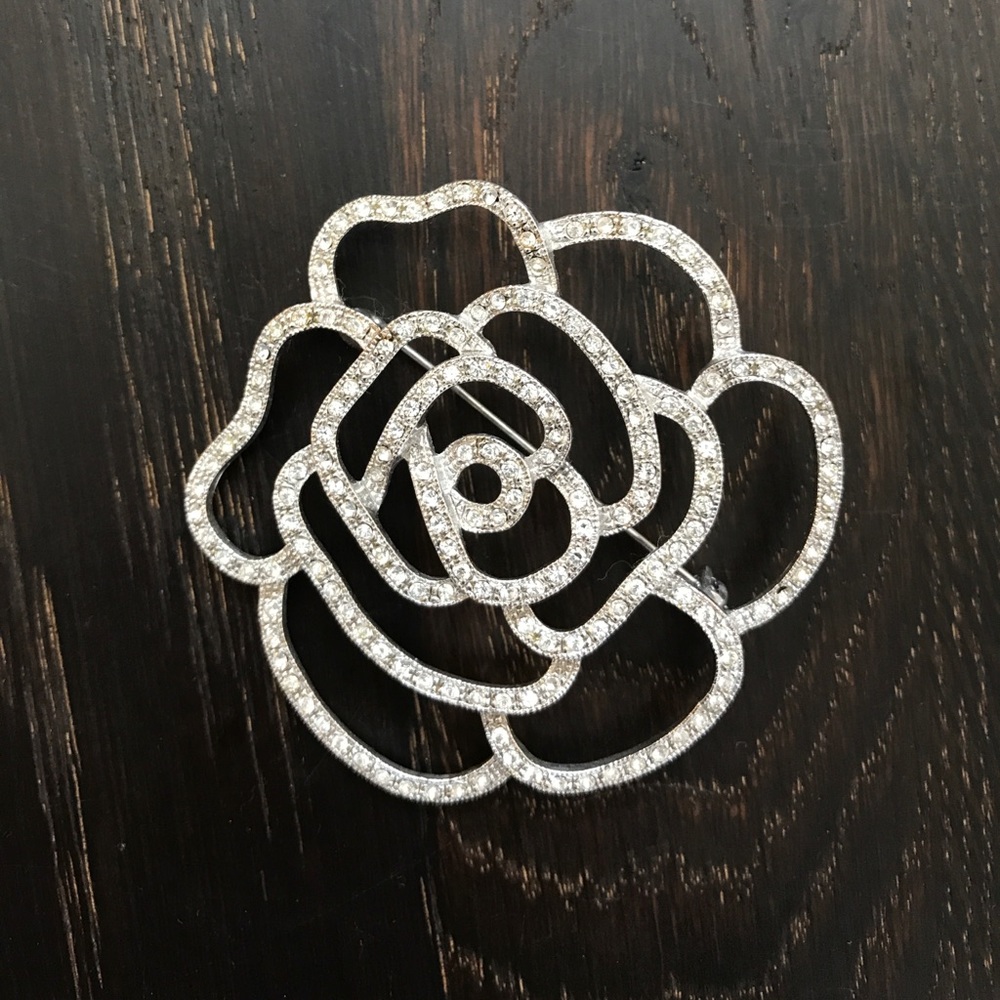 Vintage inspired Brooch ❤️❤️❤️