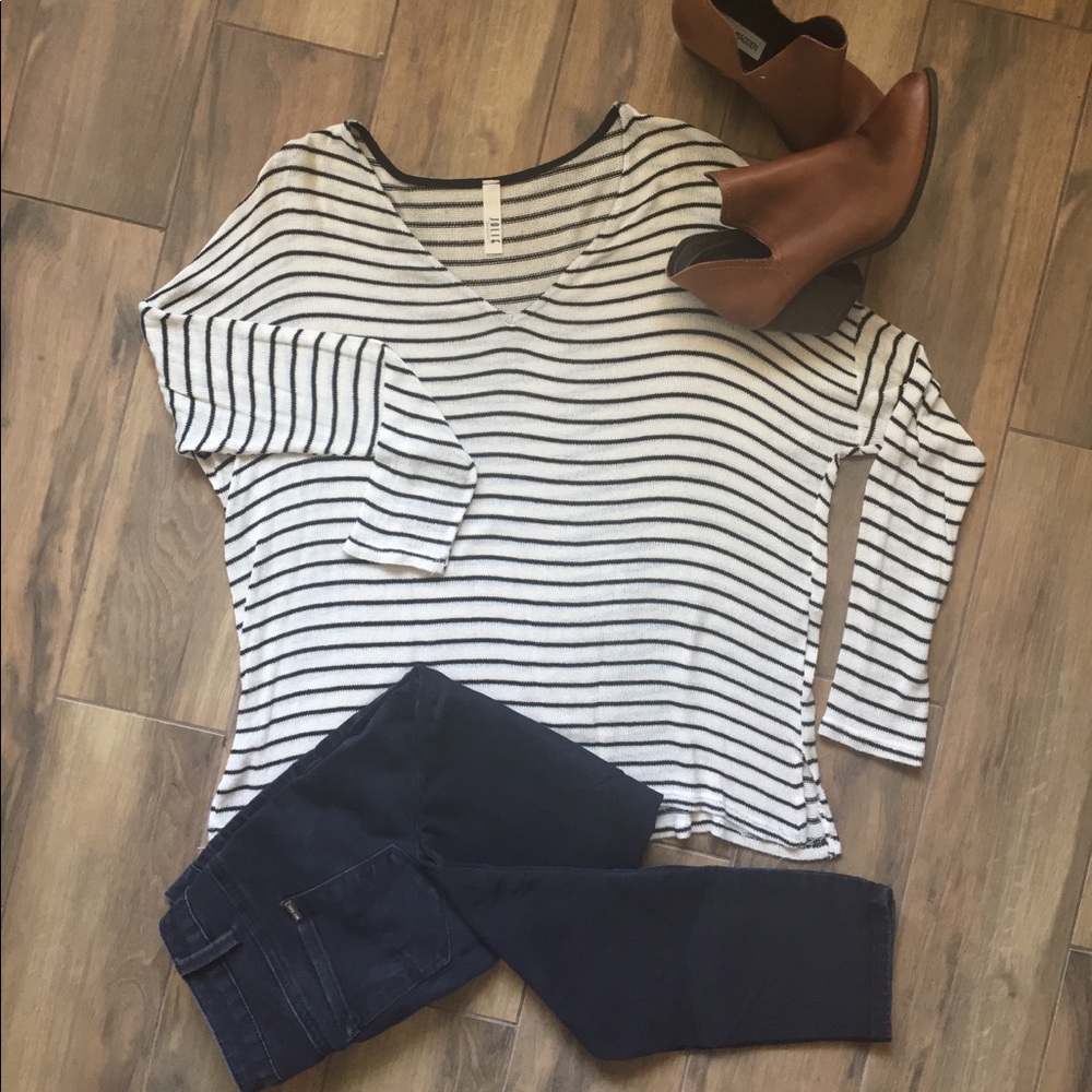 Jolie striped sweater