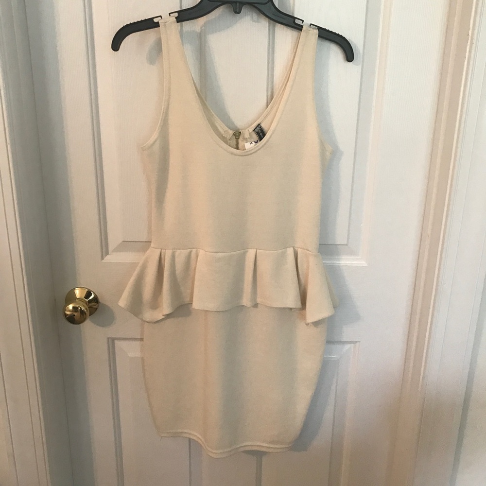 Peplum sleeveless Dress