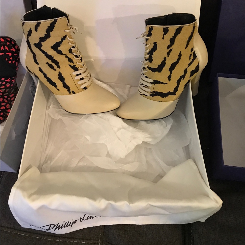 Phillip Lin boots sale 🚨