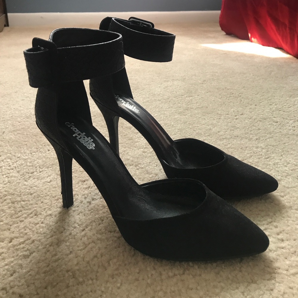 Black one strapped heels