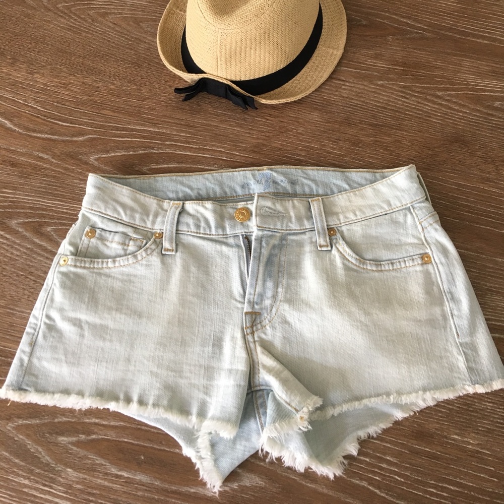 Seven for all mankind shorts 😘