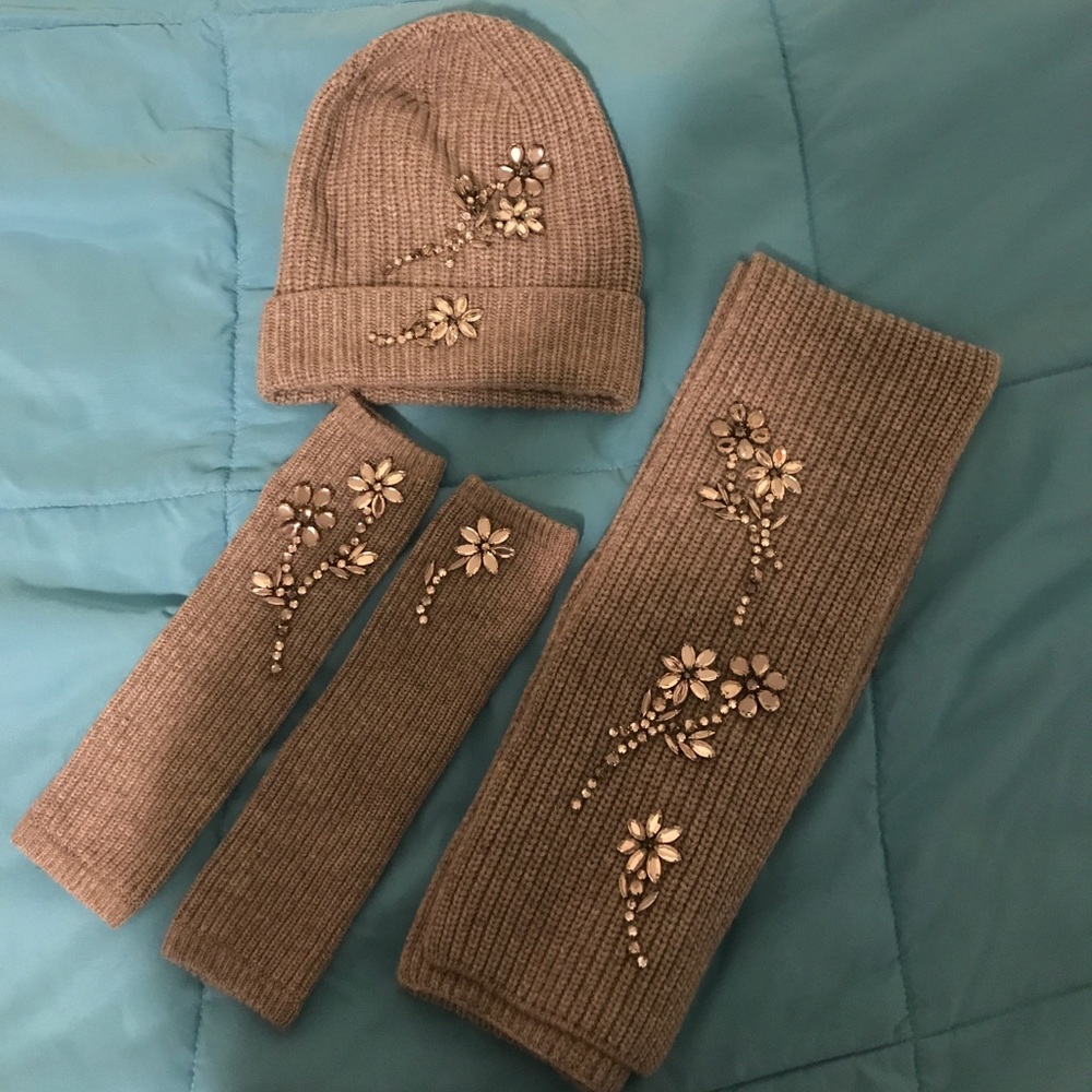 Kate spade winter bundle. Hat, scarf and gloves