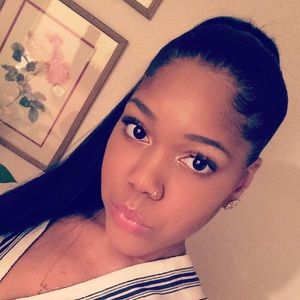 Meet your Posher, Ayana