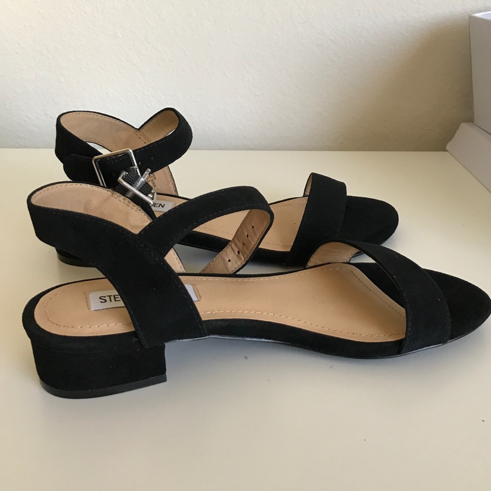 Black Steve Madden Velvet Sandals With Heel SZ 6