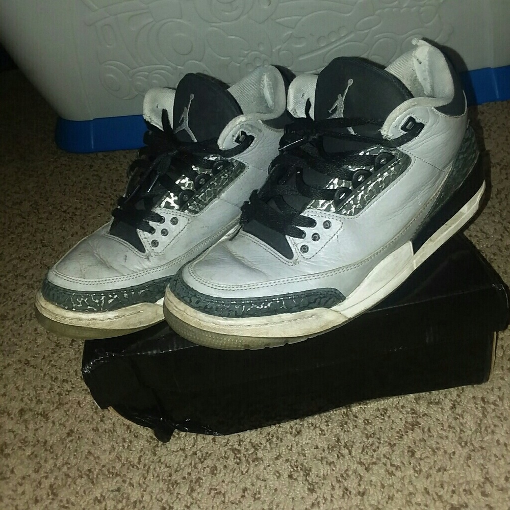 Jordan Wolf Grey 3 (BEATERS)