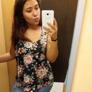 Meet your Posher, Andrea