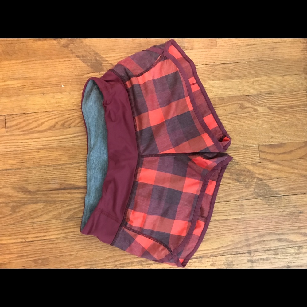 Lululemon Athletica speedy short
