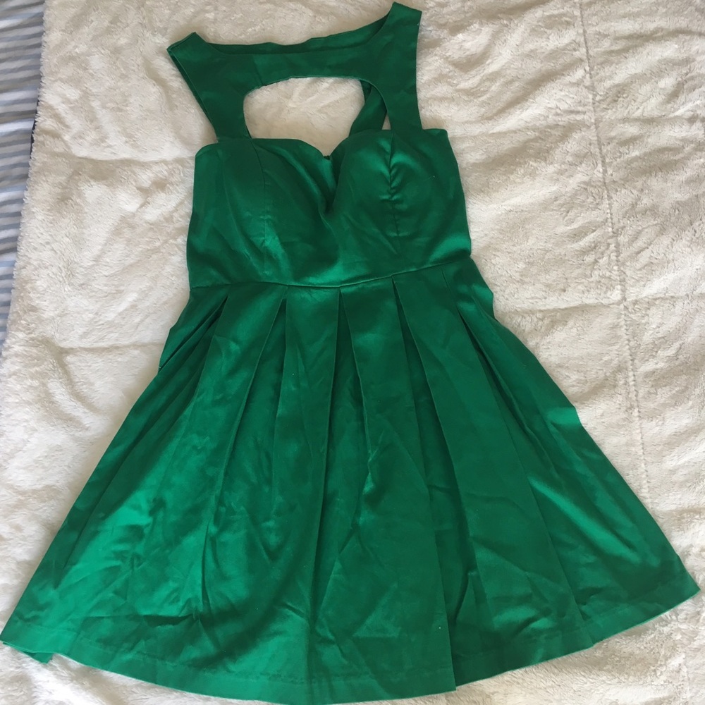 Never worn emerald green modcloth dress