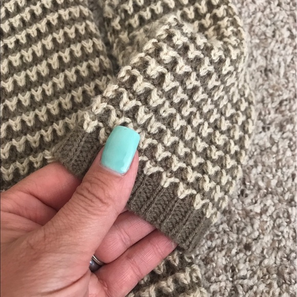 Knitted Sweater - Picture 2 of 2