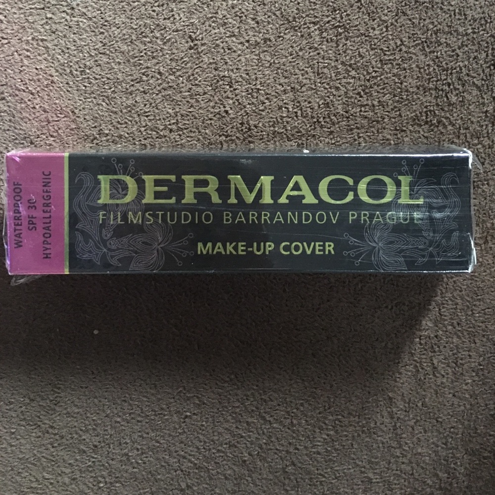 Dermacol filmstudio makeup cover. Unopened