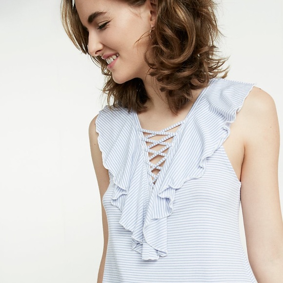 ✨HP✨Express Ruffle & Criss Cross Striped Top - Picture 2 of 5