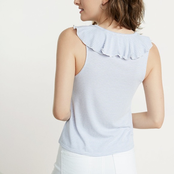 ✨HP✨Express Ruffle & Criss Cross Striped Top - Picture 3 of 5